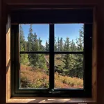 Large At With Sauna, Fireplace, View And Cross-country Skiing 펜션 Sjusjøen